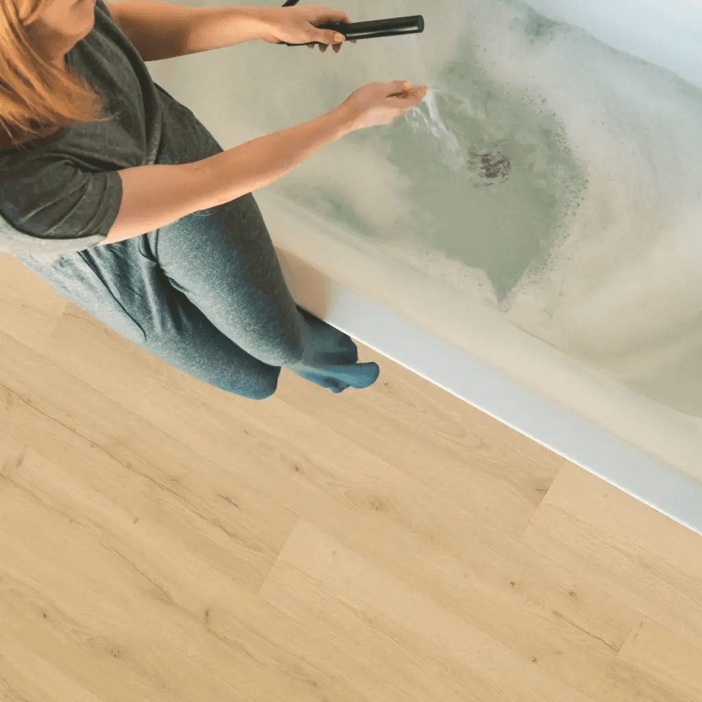 Panele winylowe SPC LVT z podkładem Dąb Szczotkowany Beżowy Klasa 33 6 mm, AVMPU40319, Quick-Step Unilin