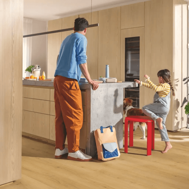 Panele winylowe SPC LVT z podkładem Dąb Szczotkowany Miodowy Klasa 33 6 mm, AVMPU40318, Quick-Step Unilin