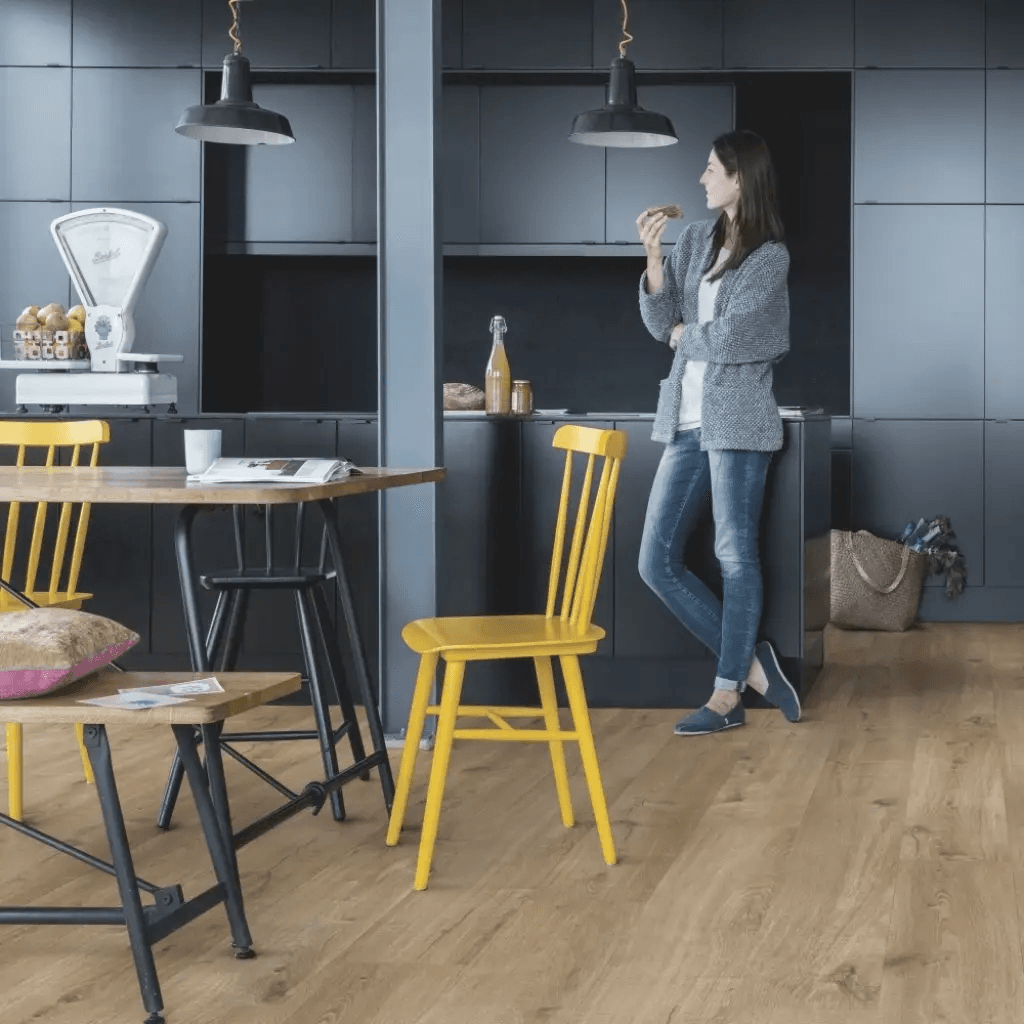 Panele winylowe SPC LVT z podkładem Dąb Bawełniany Naturalny Klasa 33 6 mm, AVMPU40104, Quick-Step Unilin