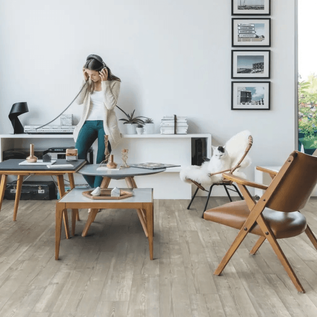 Panele winylowe SPC LVT z podkładem Sosna Poranna Mgła Klasa 33 6 mm, AVMPU40074, Quick-Step Unilin
