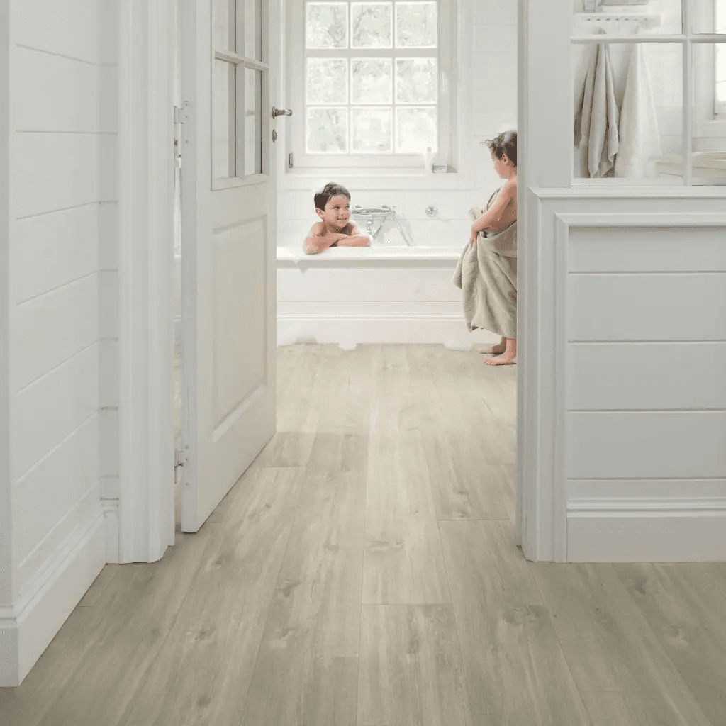 Panele Winylowe SPC LVT Dąb Canyon szary ze śladami cięcia piłą AVSPU40030 Klasa 33 5 mm, Quick-Step Unilin
