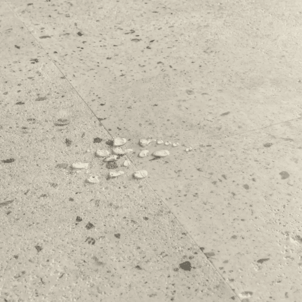 Panele winylowe SPC LVT z podkładem Beton Oyster Klasa 33 6 mm, AVMTU40275, Quick-Step Unilin