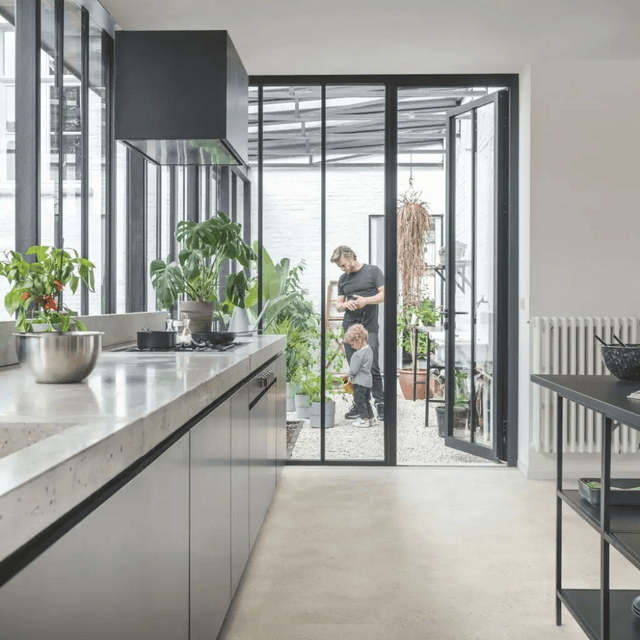 Panele winylowe SPC LVT z podkładem Beton Oyster Klasa 33 6 mm, AVMTU40275, Quick-Step Unilin