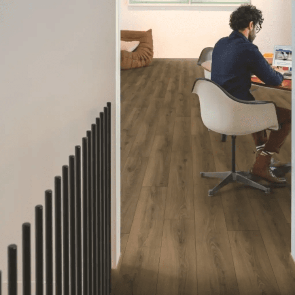 Panele podłogowe Dąb brązowy ciepły CLM5789 AC4 8 mm, Quick-Step Unilin