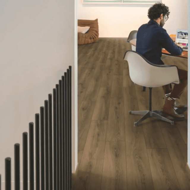 Panele podłogowe Dąb brązowy ciepły CLM5789 AC4 8 mm, Quick-Step Unilin