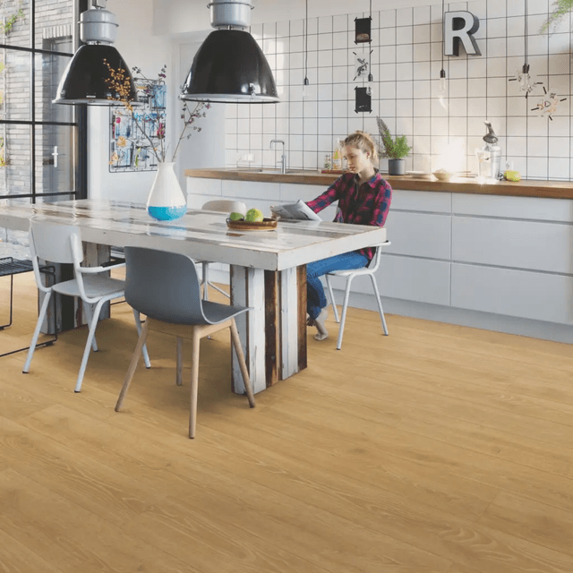 Panele Podłogowe Dąb Leśny Naturalny MJ3546 AC4 9.5 mm, Quick-Step Unilin